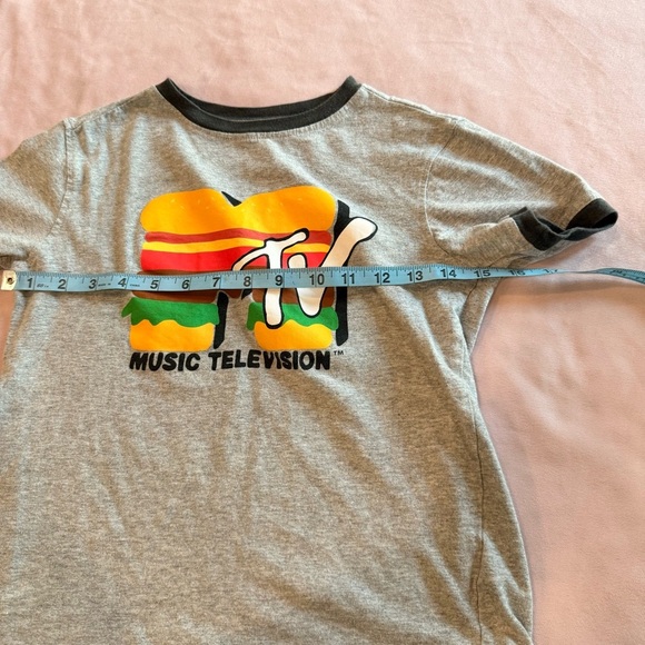 MTV Charcoal and Gray Crewneck tee shirt - Picture 2 of 3